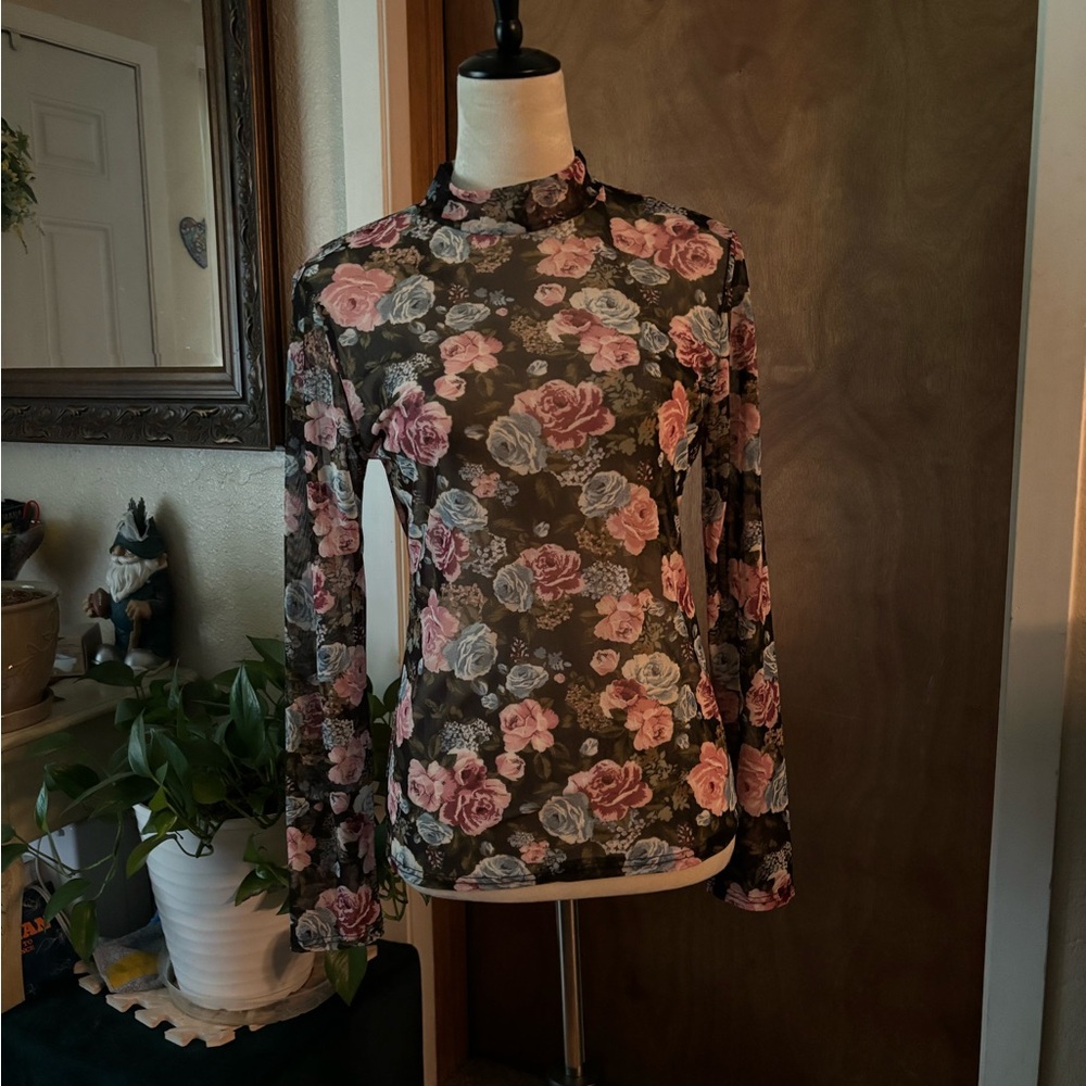 Floral pattern, mesh shirt women size XL